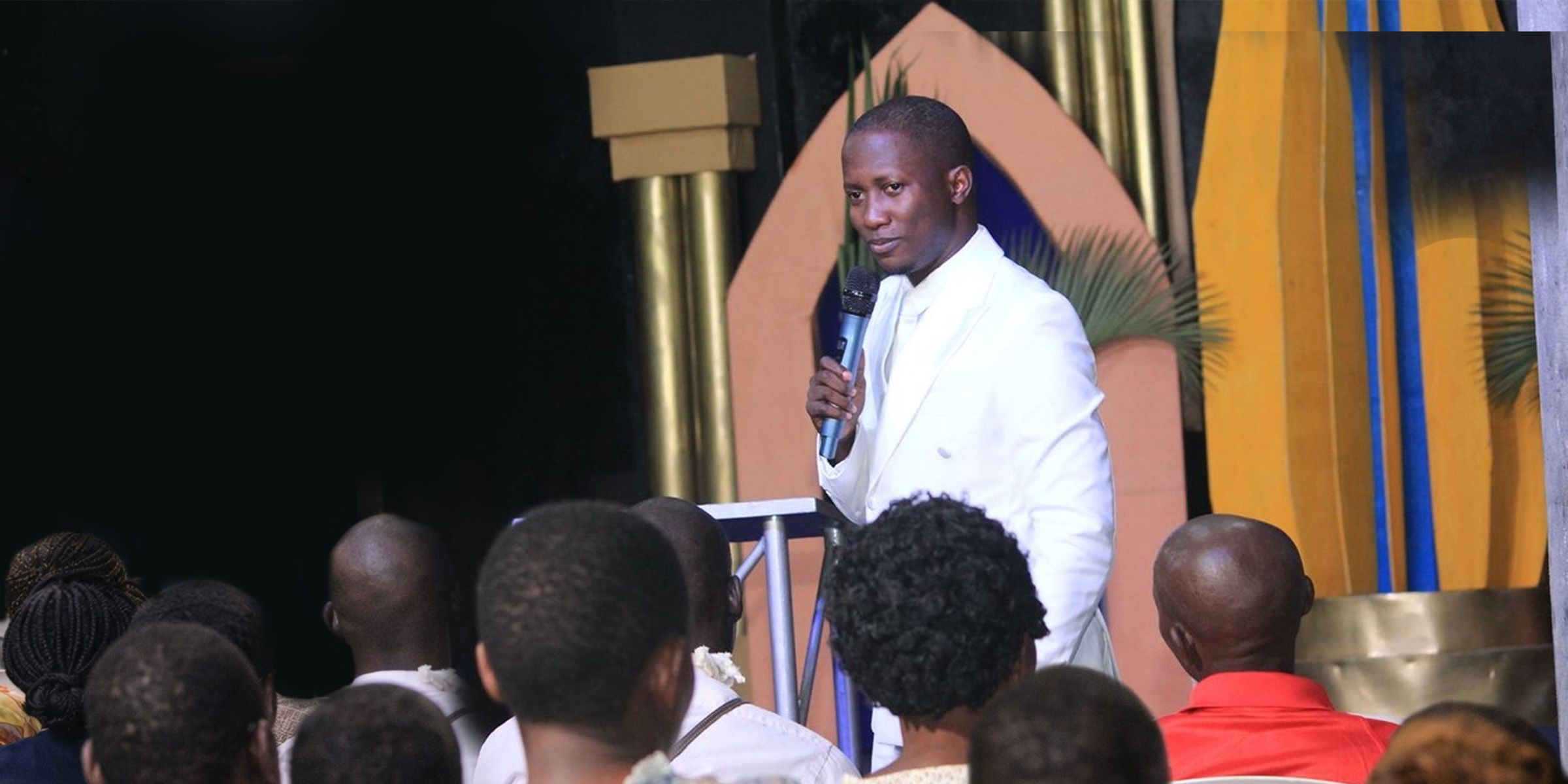 Pastor Emmanuel teaching